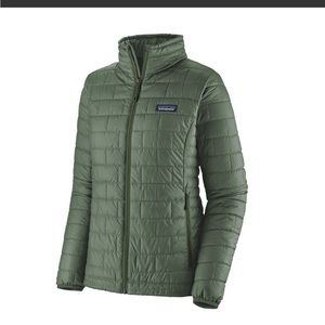 NEW! Patagonia women's nano puff jacket slim jacket size XS green RARE $260